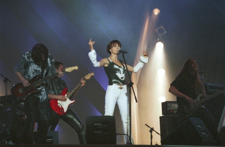 Zespół ŁZY podczas koncertu TOP Trendy 2003