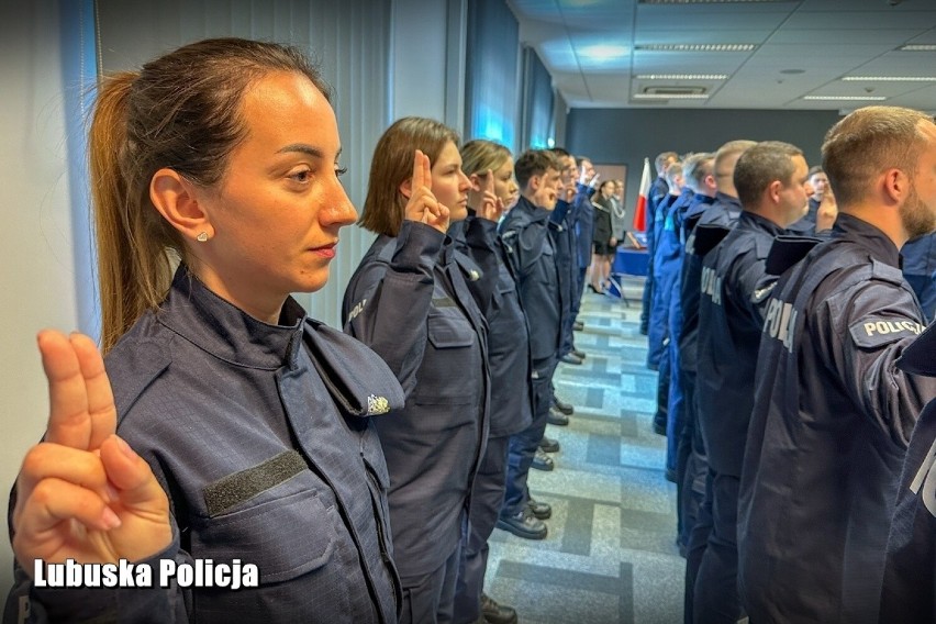 W środę, 10 maja ślubowanie złożyło 21 policjantów