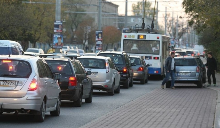 Siódmą pozycję wśród zatłoczonych miast zajmuje Trójmiasto....