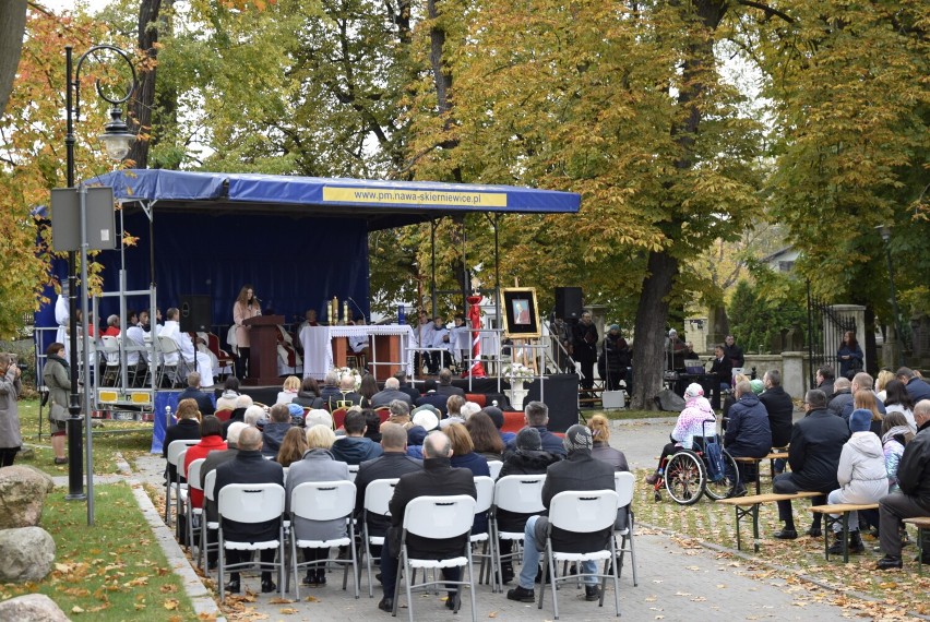 W Skierniewicach uroczyście przyjęto relikwie bł. kardynała Stefana Wyszyńskiego 