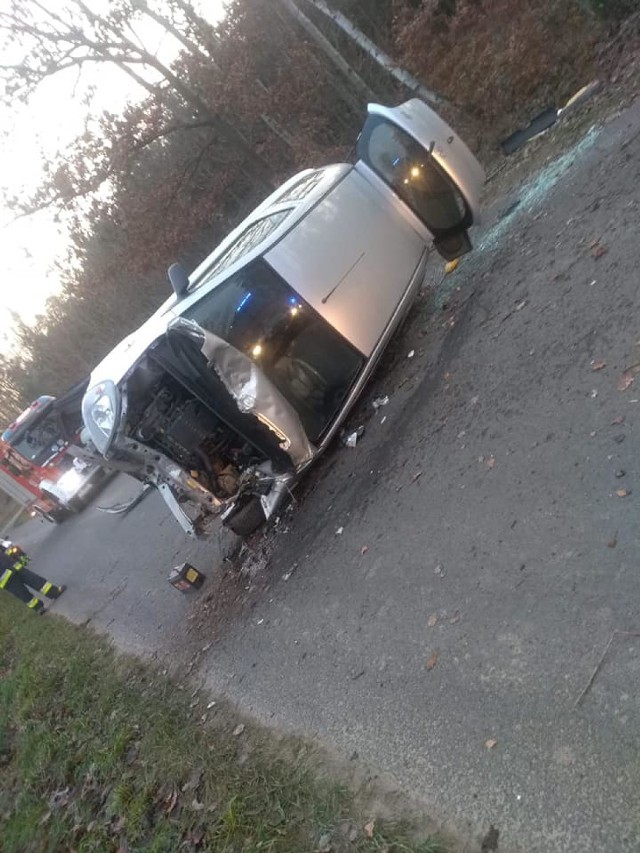 Do wypadku doszło na ulicy Szkolnej w Wielgiem. 32-latka, która prowadziła samochód osobowy została ukarana mandatem.