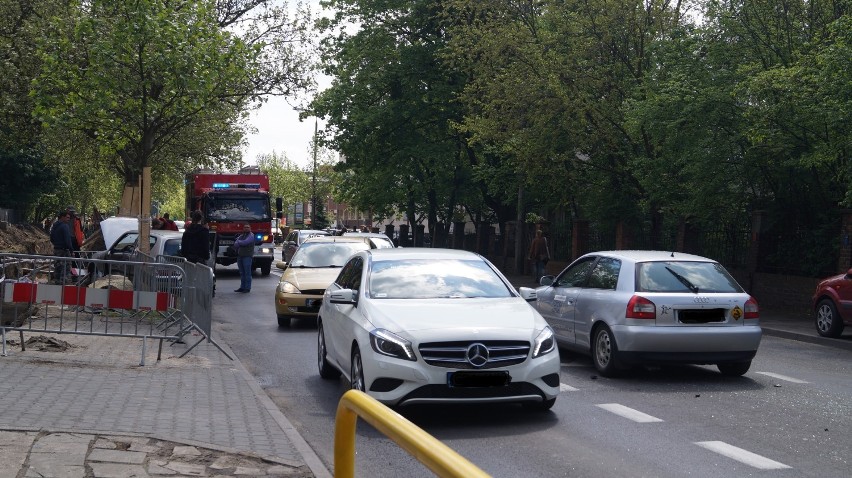 Wypadek niedaleko UKW w Bydgoszczy. Jedna osoba poszkodowana [zdjęcia] 