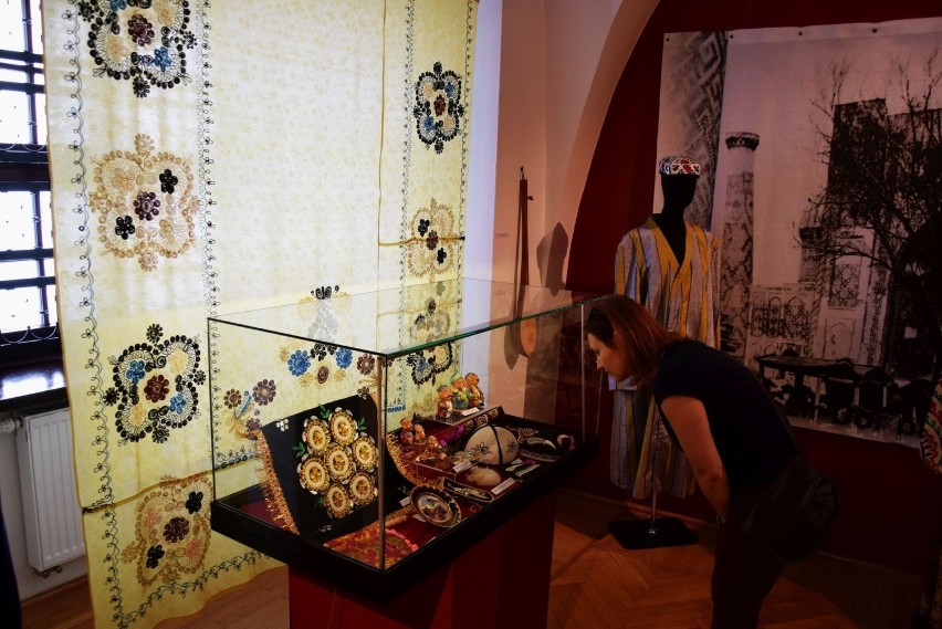 Orientalną wystawę w Muzeum Ziemi Wieluńskiej można zwiedzać jeszcze tylko dziś