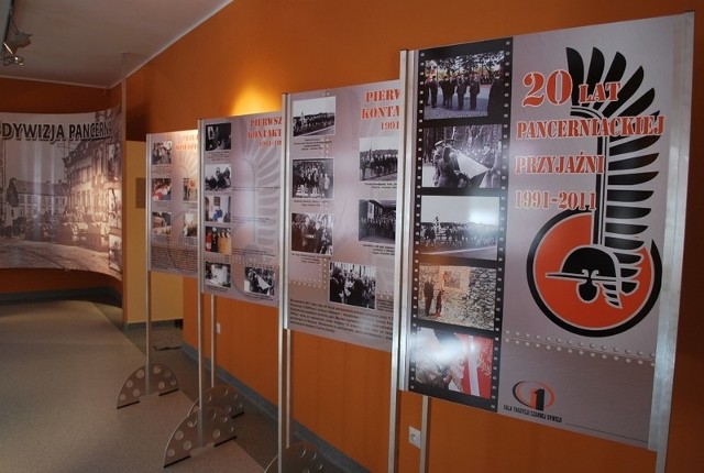 Wystawa fotograficzna 20 lat pancerniackiej przyjaźni 1991-2011