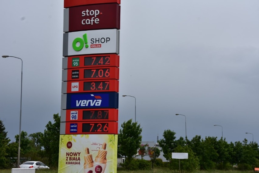 Ceny paliw w Wągrowcu. Ile za litr benzyny, a ile za olej napędowy? Mamy aktualne ceny! [28.05.2022r.] 