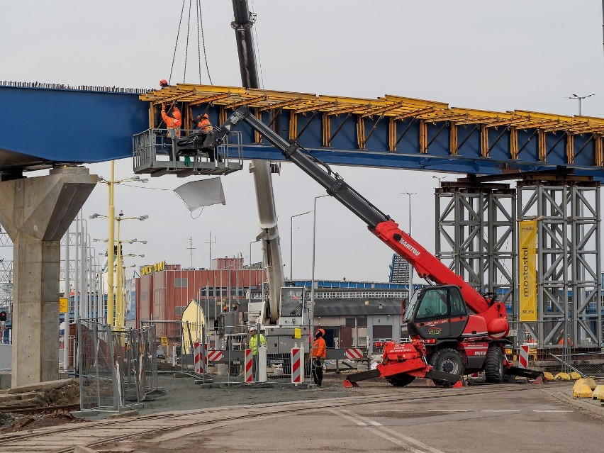 Terminal promowy w Świnoujściu w budowie. Marcowy raport prac