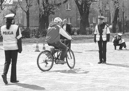Podczas turnieju dzieci uczyły się zasad bezpiecznego poruszania się na drogach. Fot. Mikołaj Suchan