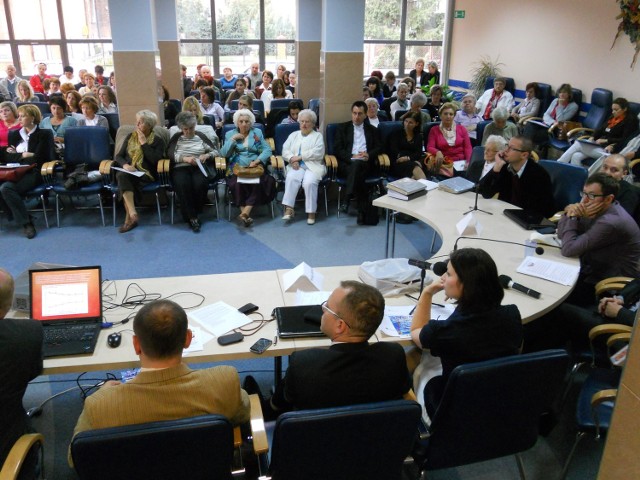 W tarnowskiej konferencji wzięło udział ponad sto osób
