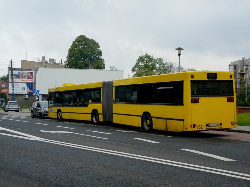 Wypadek na Jankego w Katowicach [Zdjęcia]