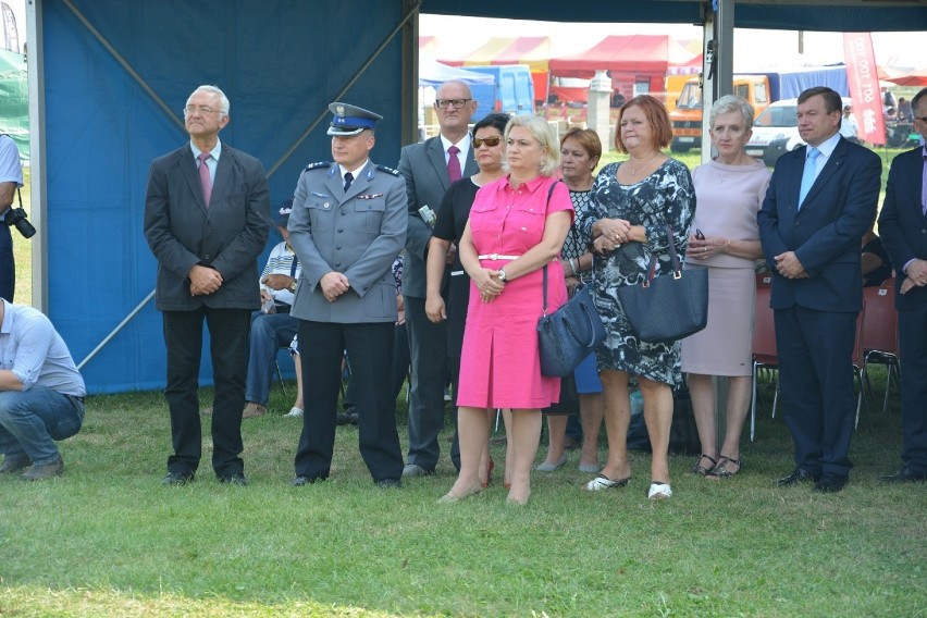 Policja Stargard: zabezpieczamy teren imprezy w Barzkowicach