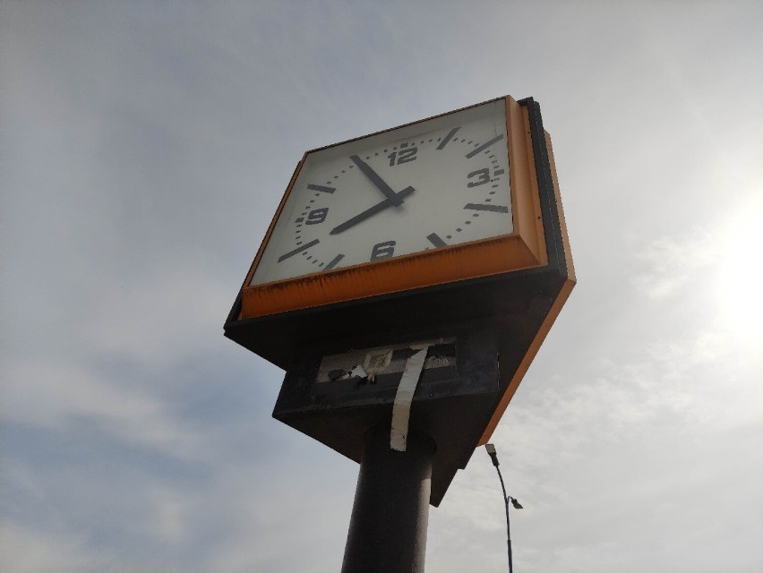 Zepsuty zegar Piaskowa Góra