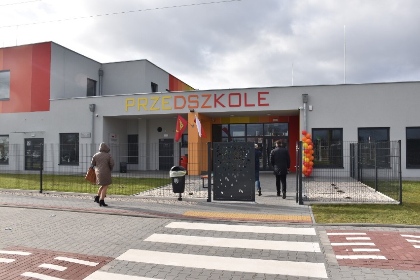 Oficjalne otwarcie przedszkola w Glinnie. Nowoczesna placówka zbiera pozytywne opinie