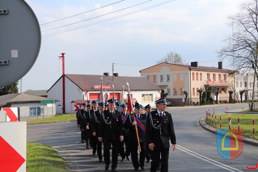 Święto strażaków 2022 w gminie Czarnożyły. Było przekazanie wozu i wręczenie odznaczeń