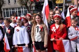 W Sławnie bardzo patriotycznie na placu kard. Wyszyńskiego ZDJĘCIA, WIDEO