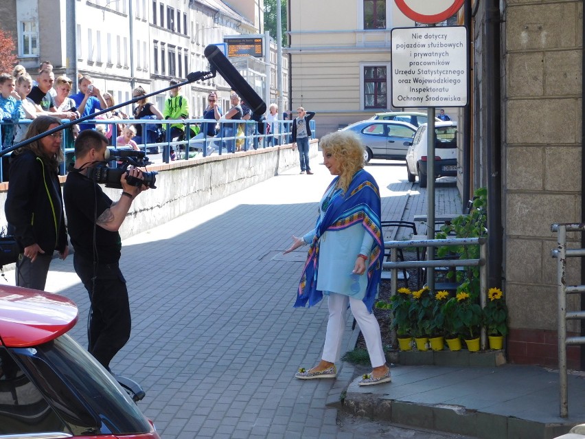 W Wałbrzychu nagrywają sceny do programu „Kuchenne Rewolucje". Magda Gessler jest na planie (ZDJĘCIA