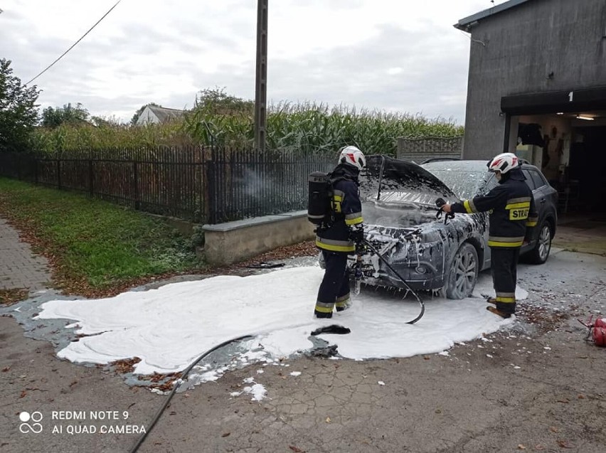 W OSP Margonin uroczyście i pracowicie. Strażacy gasili, wybierali i ślubowali