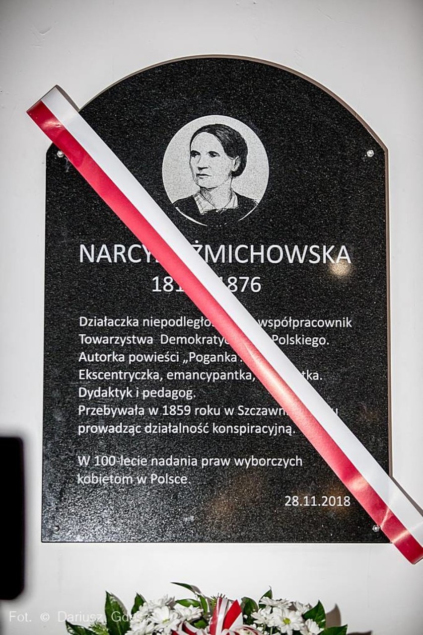 Szczawno-Zdrój: Odsłonięcie tablicy poświęconej Narcyzie Żmichowskiej, prekursorce feminizmu w Polsce.