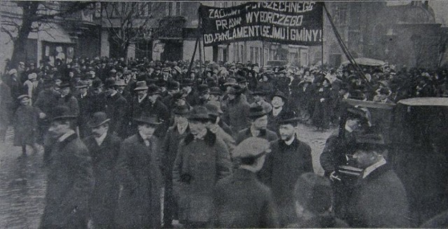 Sufrażystki w Krakowie. Dzień Kobiet w 1911 roku.