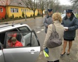 Przedszkole nr 29 w Poznaniu: Policjanci uczą i przypominają o bezpiecznej podróży [ZDJĘCIA, WIDEO]