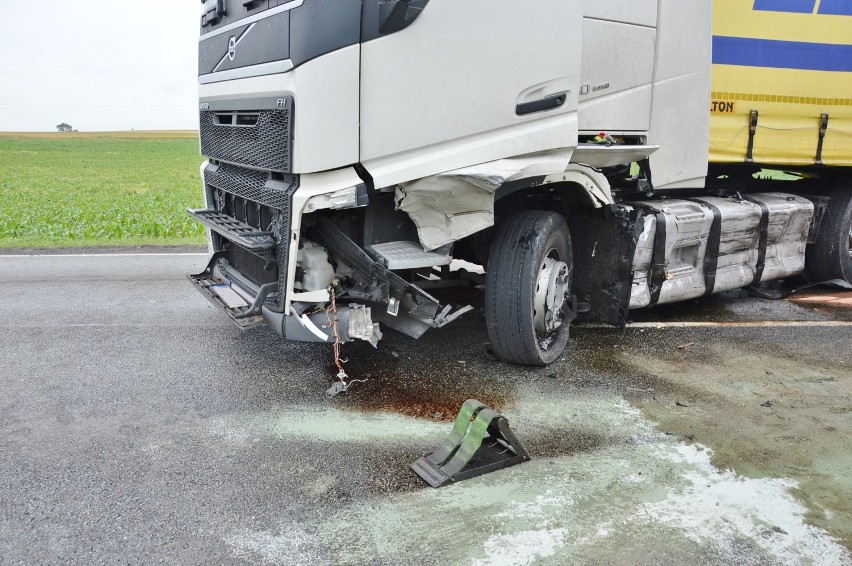 Kolizja czterech samochodów na DK 91 pod Srockiem