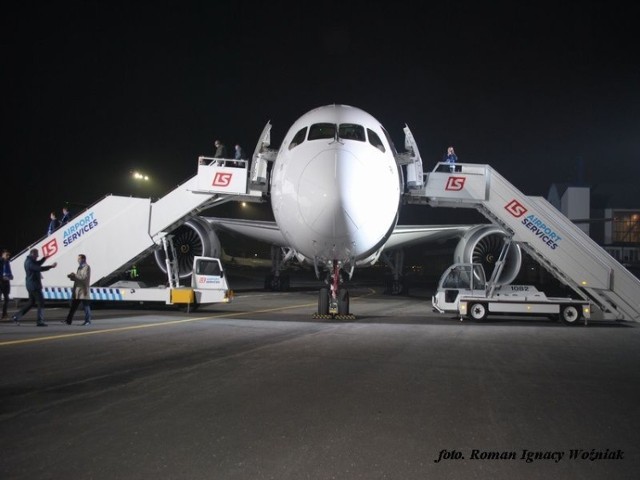 SP-LRA przed hangarem przygotowany do zwiedzania. Fot. Roman Woźniak