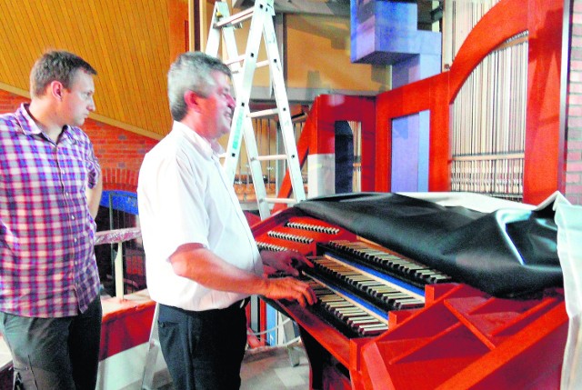 Montaż niemieckich organów można aktualnie śledzić w tyskim kościele bł. Karoliny