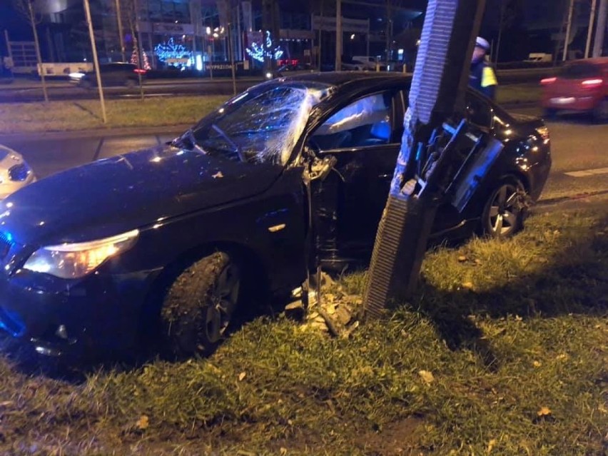 Wypadek w Krakowie na al. Pokoju. Zdjęcia dzięki uprzejmości...