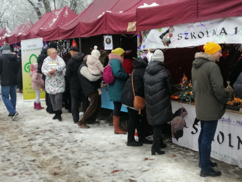 Mikołaje są wśród nas. Pierwszy taki jarmark w Goleniowie