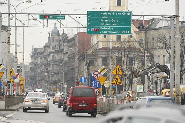 Na ul. Traugutta już wykonano nowe oznakowanie