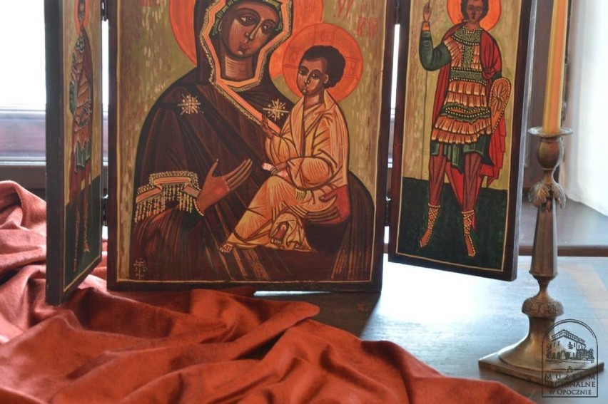 Wernisaż wystawy „Kolorami pisane imię Boga – ikony księdza kanonika Stanisława Drąga”  w muzeum w Opocznie