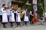 Przegląd Zespołów Folklorystycznych w Brzezinach 