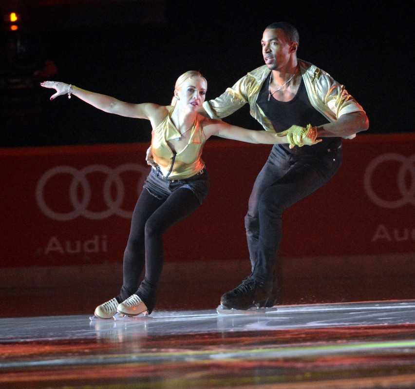 Kings on Ice. Popis łyżwiarskich umiejętności na Stadionie...