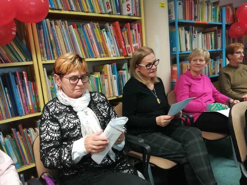 Biblioteka w Margoninie obchodziła urodziny Adama Mickiewicza. Wspólnie czytano jego utwory