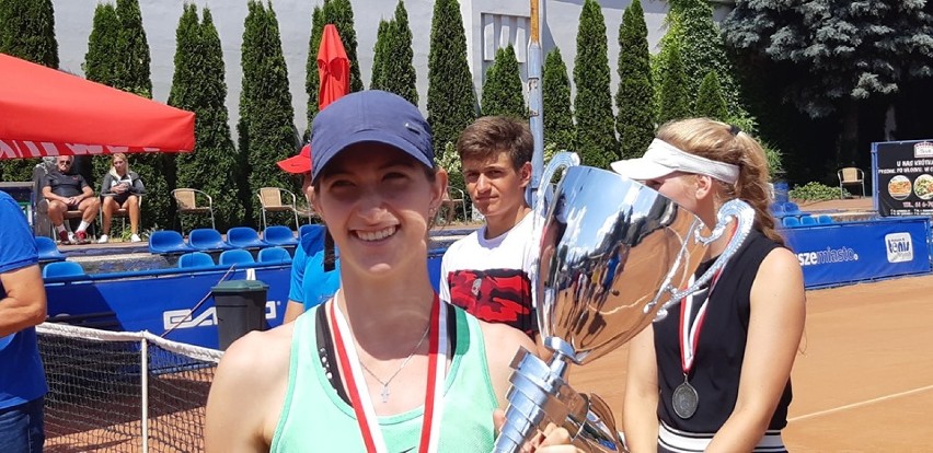 Julia Oczachowska młodzieżową mistrzynią Polski w tenisie [zdjęcia]