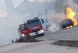 Pożar bmw na Traugutta w Rydułtowach. Płomienie buchały na kilka metrów [ZDJĘCIA]