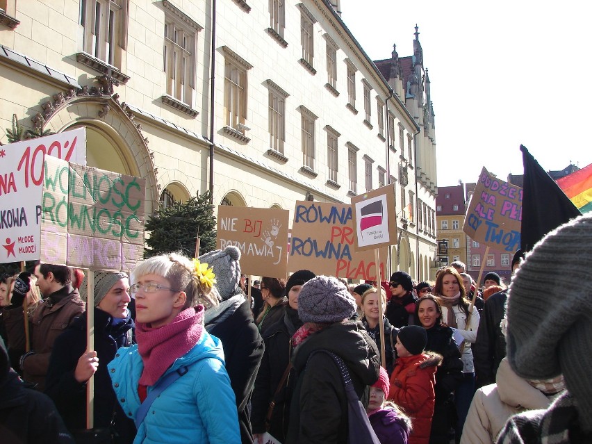 Wrocław: Manifa, czyli protest kobiet w Rynku (ZDJĘCIA)