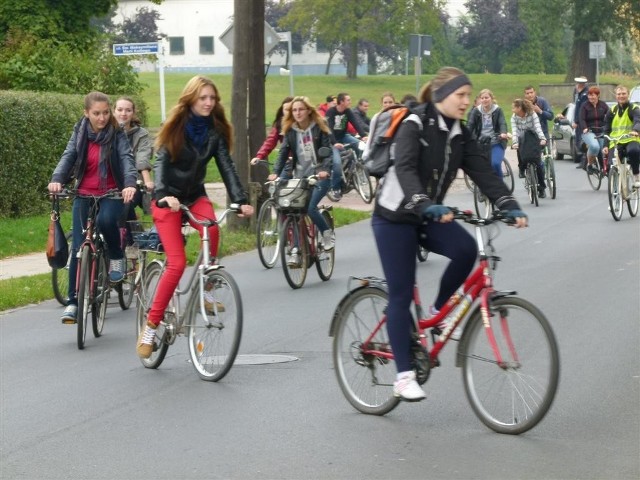 XVI Wojewódzki Rajd Rowerowy „Na szlaku miejsc pamięci ofiar II wojny światowej”