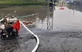Burza w regionie: Ponad 50 interwencji na Śląsku.  W Rybniku zalane drogi, w Rydułtowach piorun uderzył w dom