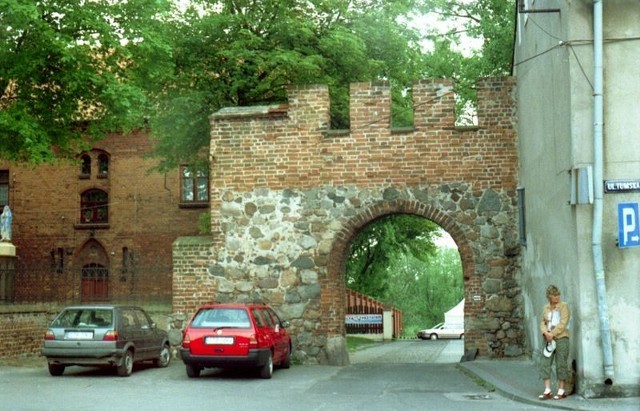 Brama kamienna w Chełmży