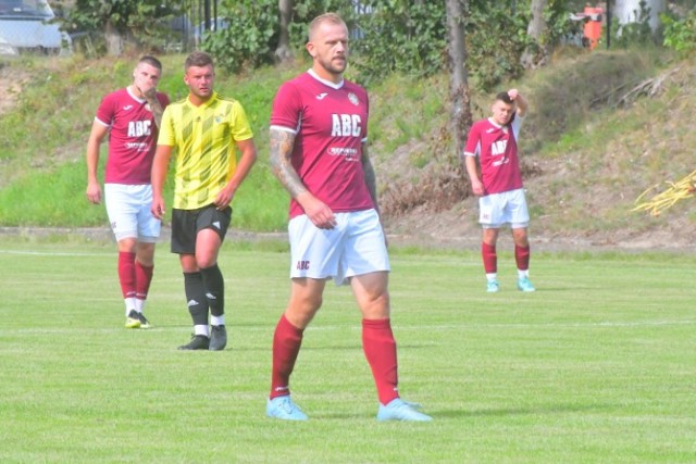 Dwie bramki w meczu Kaszubii Kościerzyna z GKS Kowale zdobył Tomasz Tuttas