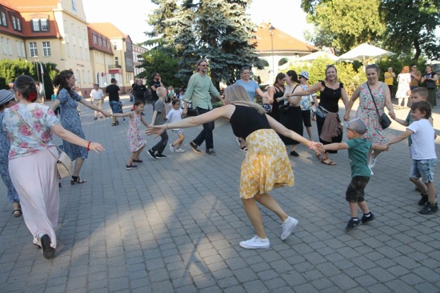 Przy Bramie Grudziądzkiej w Chełmnie zorganizowano potańcówkę