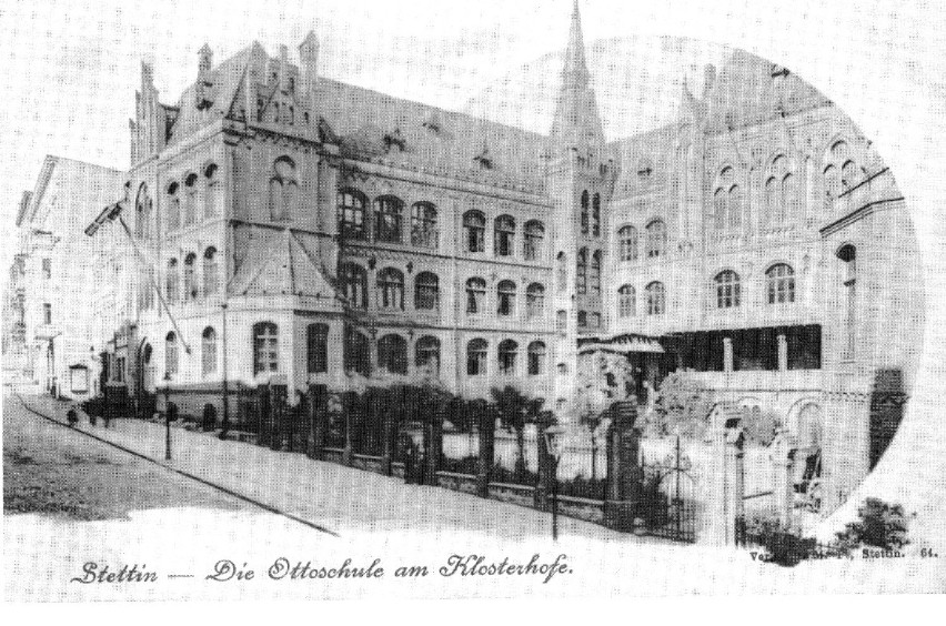 Dawna Otto-Knabenmittelschule szkoła wybudowana w miejscu...