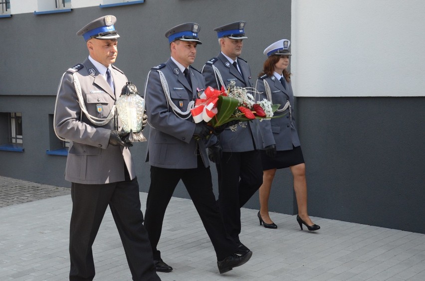 Święto policji 2018 w Bełchatowie.  Podziękowania za służbę i awanse policjantów [ZDJĘCIA]
