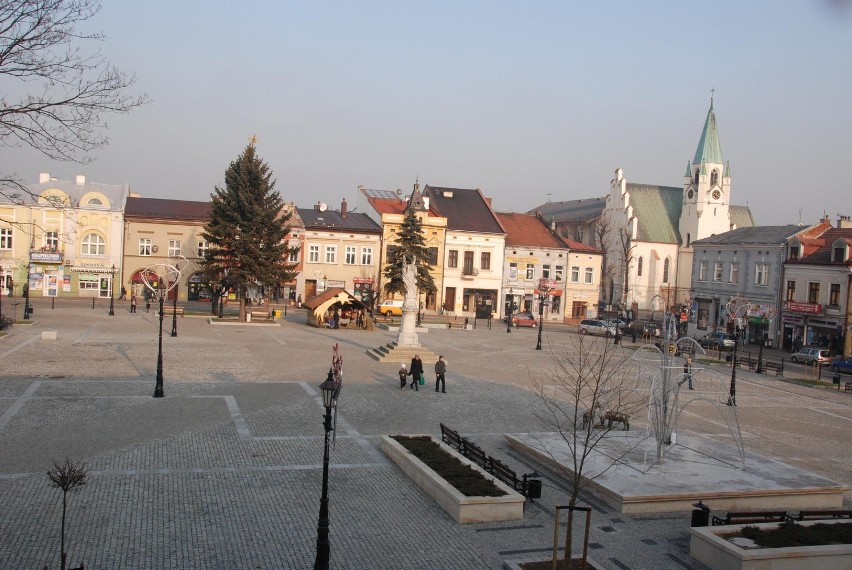 Brzesko: zakończyła się rewitalizacja centrum miasta. Rynek zachwyca [ZDJĘCIA]