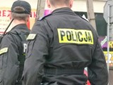 Policjanci ze Zduńskiej Woli na domowych interwencjach