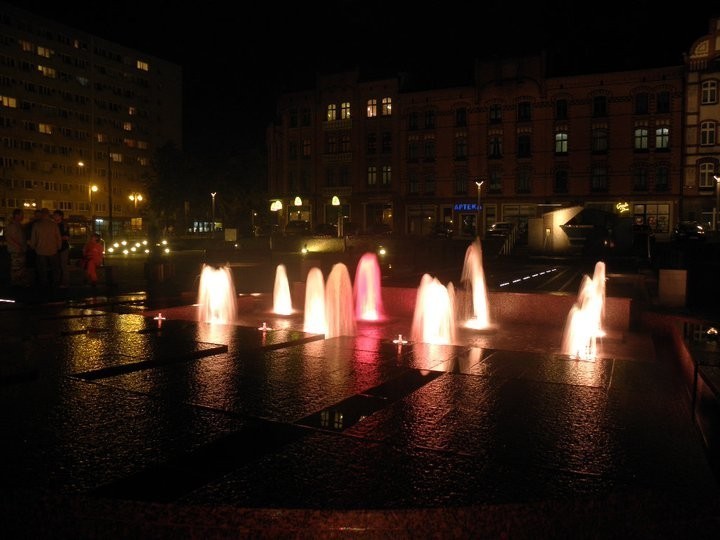 Ruda Śląska - rynek nocą zachwyca. Wystarczy spojrzeć na...