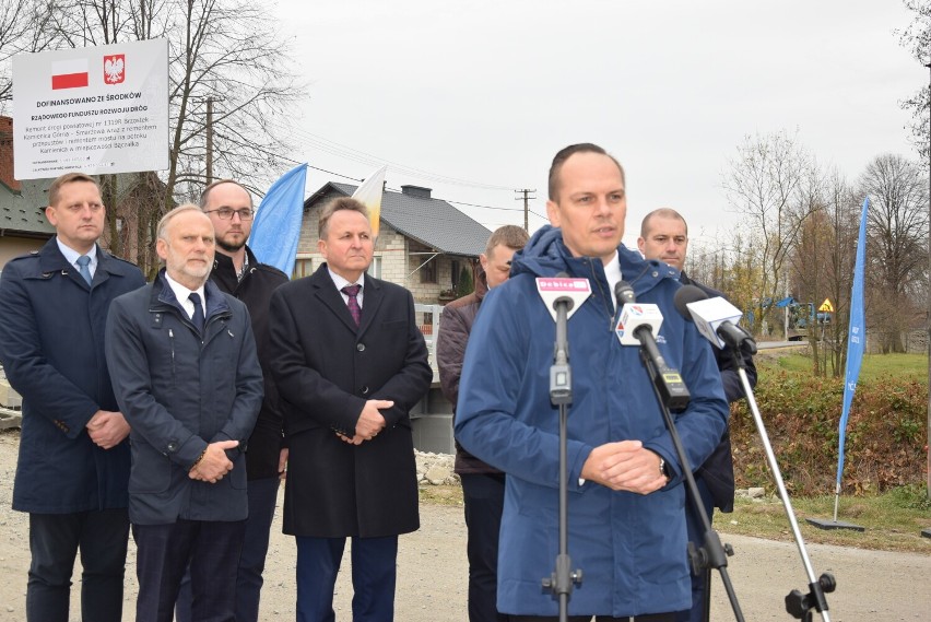 Wiceminister Rafał Weber na placu budowy drogi powiatowej Brzostek - Kamienica Górna - Smarżowa