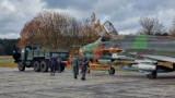 "Strzelanie" z aparatów do SU-22 M4 "Tygryska" w Pilskim Muzeum Wojskowym