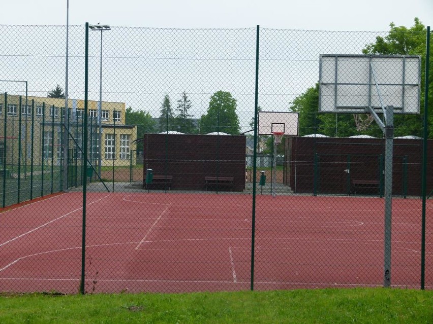 Co z budową hali pneumatycznej nad Orlikiem przy SP 10? Zdecydują miejscy radni