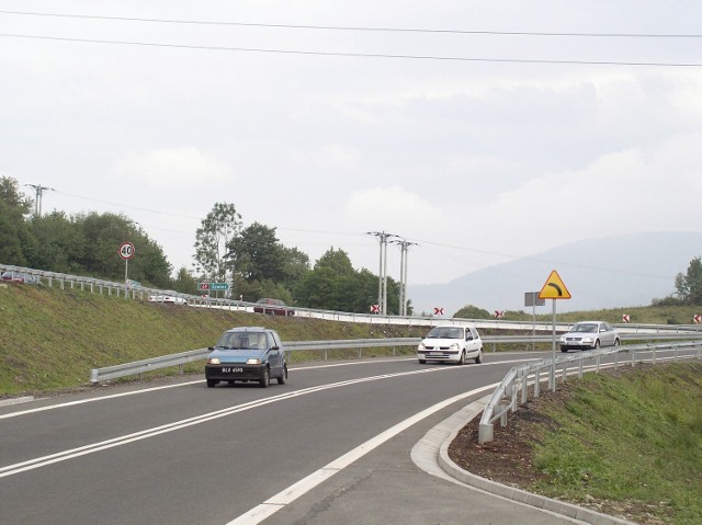 Zakończona budowa odcinka drogi ekspresowej S-69 do Zwardonia, przysporzyła mieszkańcom Laik i Szarego mnóstwo problemów.